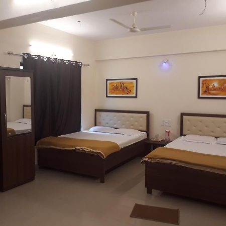 Maharaja Family Guest House لونافالا المظهر الخارجي الصورة